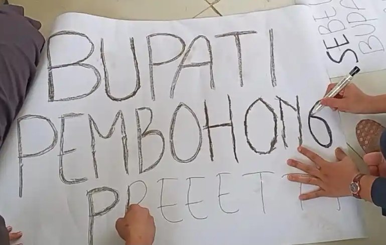 Massa Nakes dan Honorer Di Mamuju Tuding “Bupati Pembohong Pret”